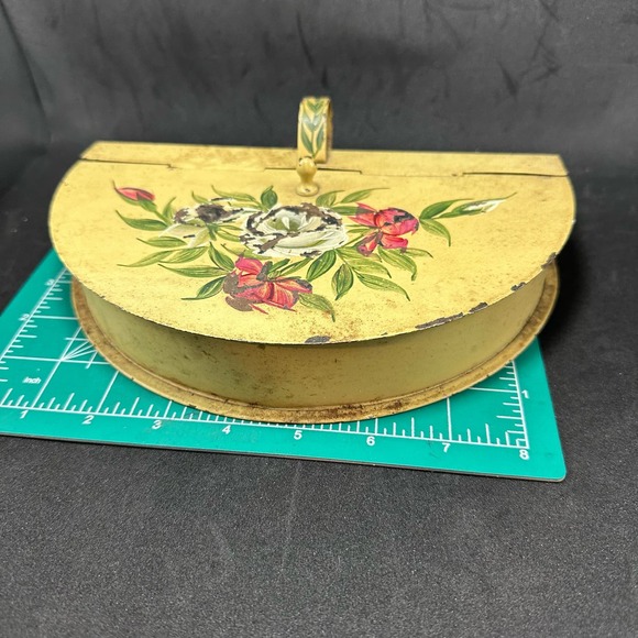 Vintage 1970s Toleware Crumb Tray Silent Butler Not Cleaned Afraid to Mess up‎ - Picture 3 of 14